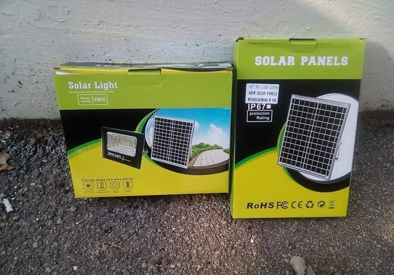 Új import napelemes solar led reflektor eladó