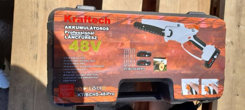 Új Kraftech akkus mini láncfűrész 48V (2 db akkuval) eladó