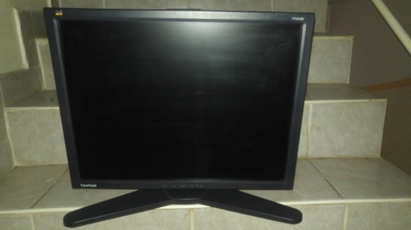 Viewsonic VP2030b 20.1" LCD monitor garantáltan pixelhiba-mentesen