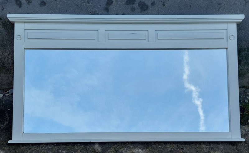 Kare design fehér keretes fali tükör 602