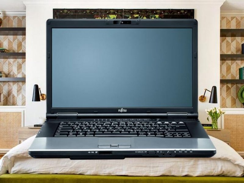 Laptop olcsón: Fujitsu E751 (magyar billentyűs) a Dr-PC-től