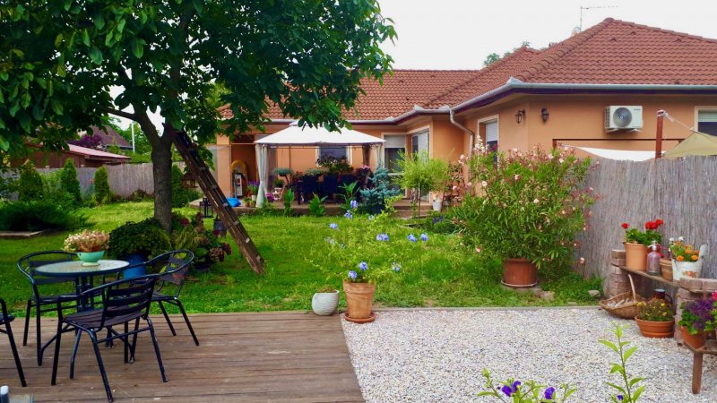 Debrecen, Kerekestelep nappali + 3 hálószobás földszintes családi ház eladó