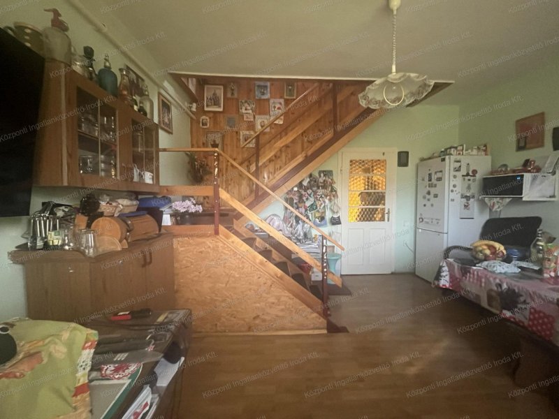 Tatabányán Alsógallán családi ház eladó