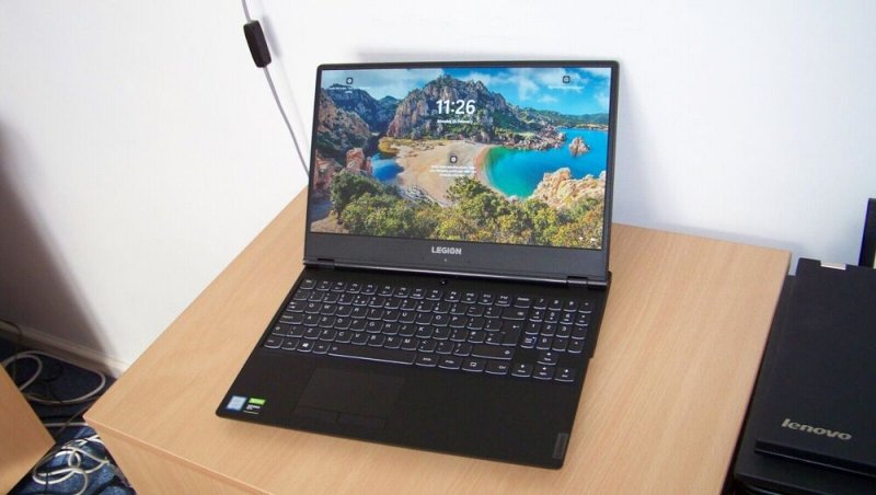 Nagy kijelzős gamer Lenovo Legion laptop eladó!