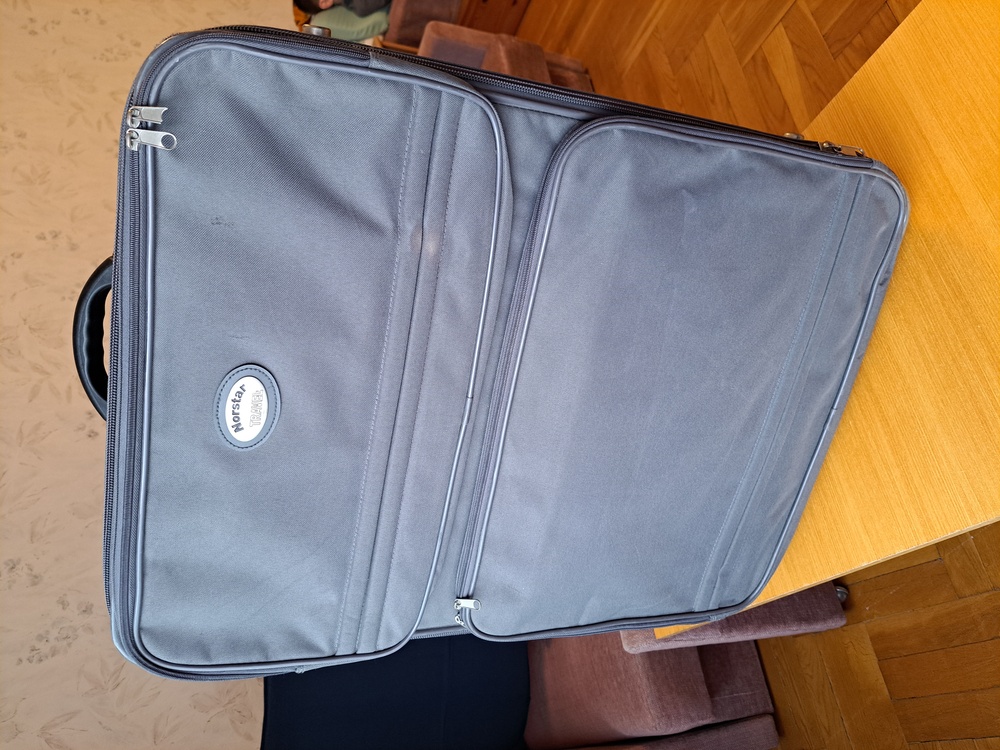 Norstar Travel gurulós bőrönd