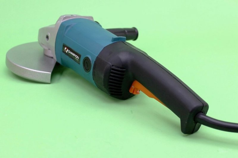 Champion Kettős Köszörű 125mm korong 200W Masszív aluminíum ház Halk müködés Teljesen új, hibátlan, bontatlan dobozban 5790 Ft   Terméknek a kódja.: CP4010    Rendelés leadás.: Weboldalon keresztül lehetséges Ügyfélszolgálat.: +3630/900-27-28 E-mail címünk: info@szerszamx.hu .  Kényelmesen, regisztráció nélkül rendelje meg webáruházunkból utánvéttel. Akkor fizeti, amikor megkapja a csomagot!  Rendeléshez szükséges.: Név, Cím, Telefonszám, E-Mail .  Ugrás a termékhez: https://szerszamx.hu/champio