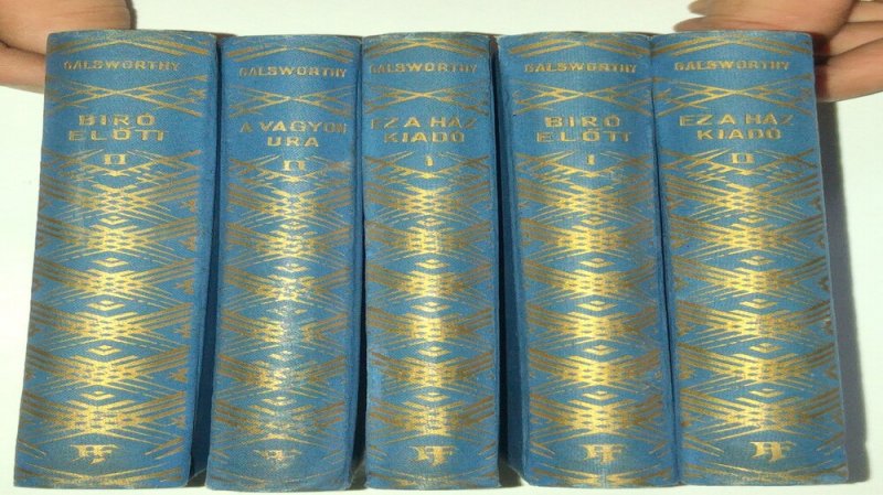 John Galsworthy művei sorozatból 5 kötet (nem teljes sorozat)
