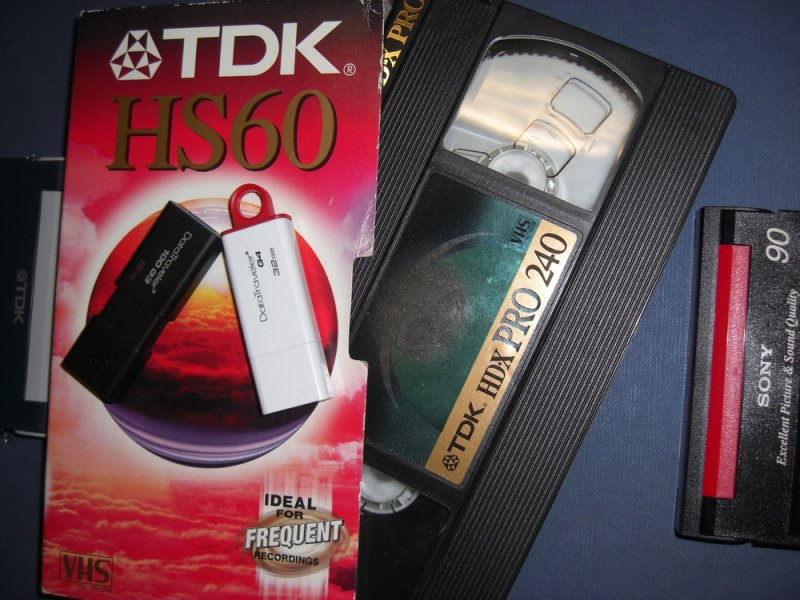 Régi,gyenge minőségű VHS,VHS-C videókazetta felvételek digitalizálása:javítással pendrive-ra Debrecenben!
