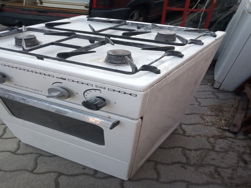 Komfort 3 égős gáztűzhely működő