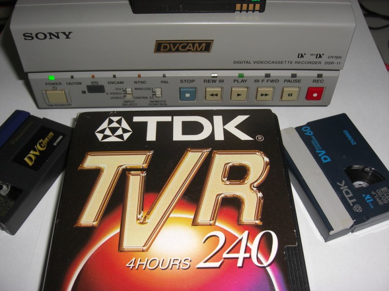 NTSC rendszerű VHS és Mini dv kazetták digitalizálása pendrive-ra,DVD lemezre!