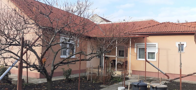 Miskolcon,a Martin-kertvárosban jó állapotú családi ház eladó