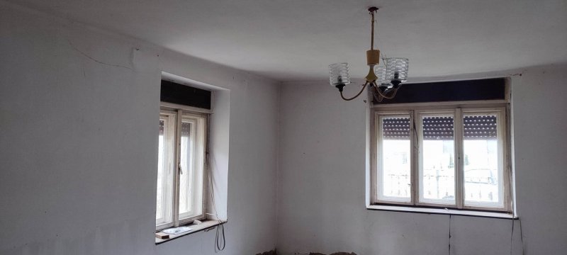 Károlyfalva településen eladó felújítandó családi ház
