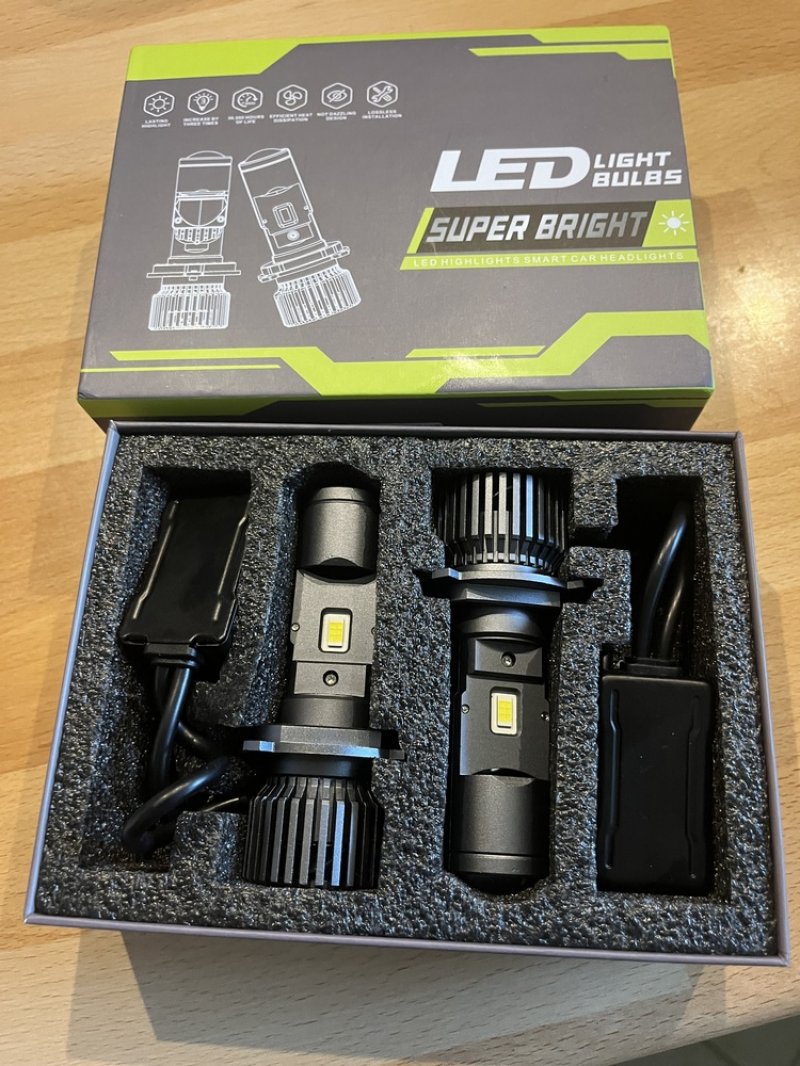 Auto LED izzo.