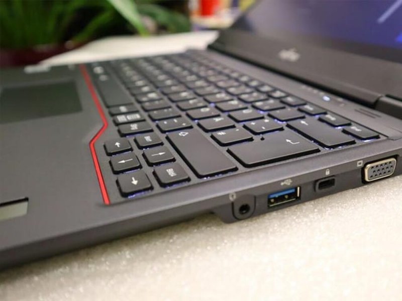 Laptop olcsón: FUJITSU LifeBook u7310 /magyar/ a Dr-PC.hu-nál
