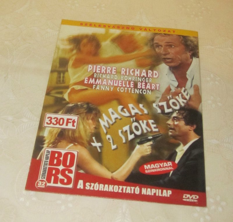 A magas szőke + két szőke DVD