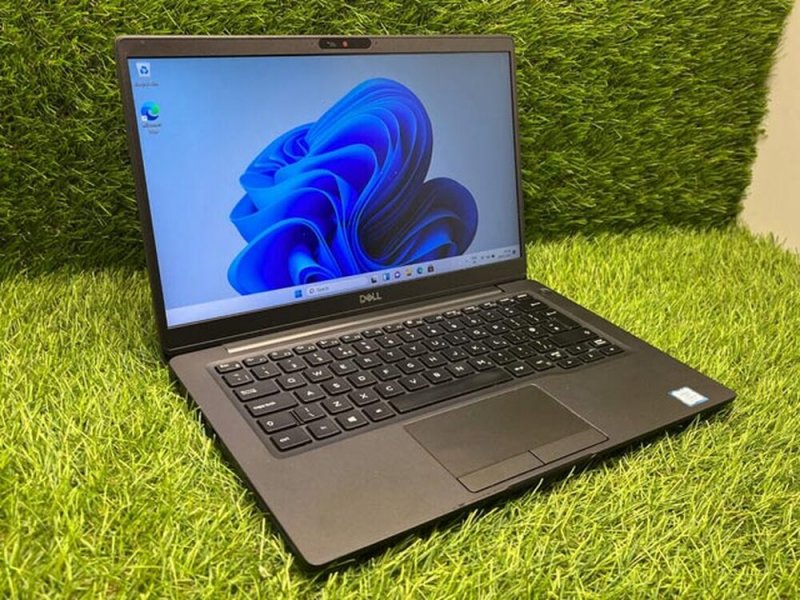 Felújított notebook: Dell Latitude 7300 (i7/W11) - Dr-PC-nél