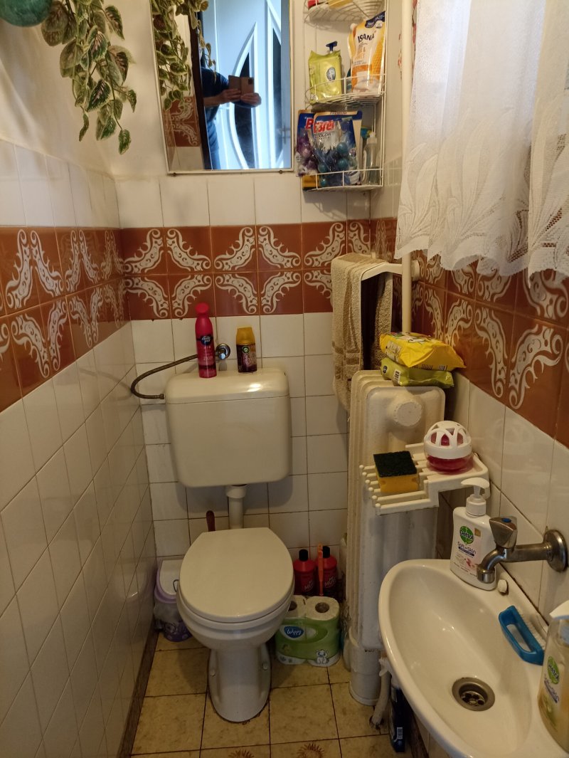 Maconkai tó közelében családi ház