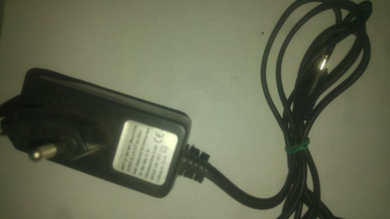 DC adapter 4,5-9,5V Max. 800mA működő