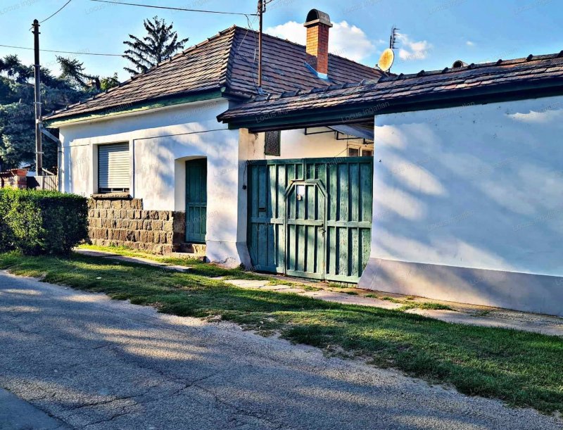 Kisorosziban családi ház eladó