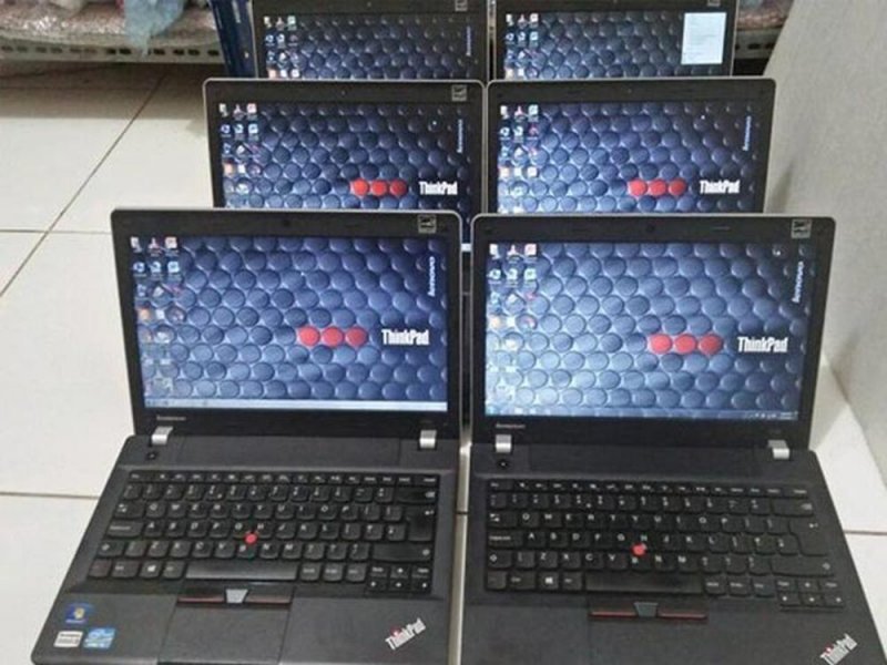 Ilyen is van! Lenovo ThinkPad E330 -3.27