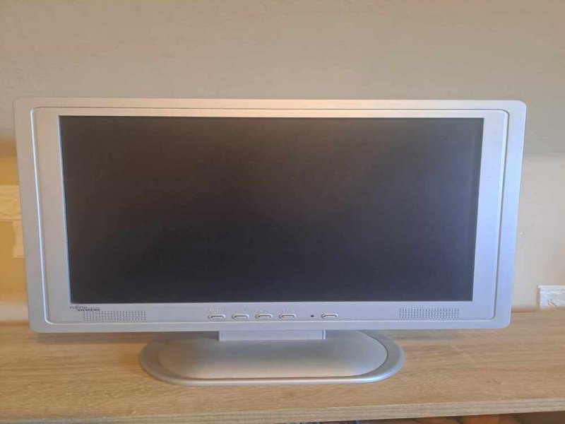 Fujitsu 17" LCD monitor