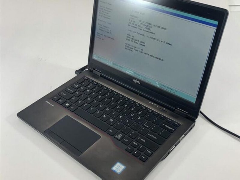 Magyar billentyűzetes: Fujitsu LifeBook u727