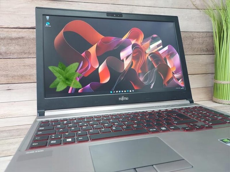 Használt laptop: Fujitsu Celsius H760 a Dr-PC-től