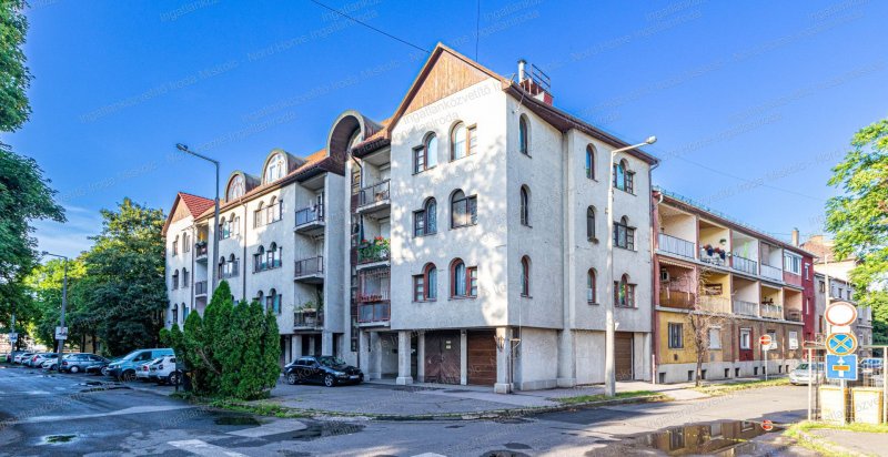 Miskolc belvárosában 72nm-es, 2 szoba nappalis lakás eladó