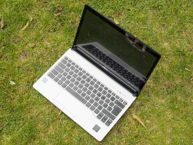 Ma csak érintősök: FUJITSU LifeBook S936 -www.Dr-PC.hu