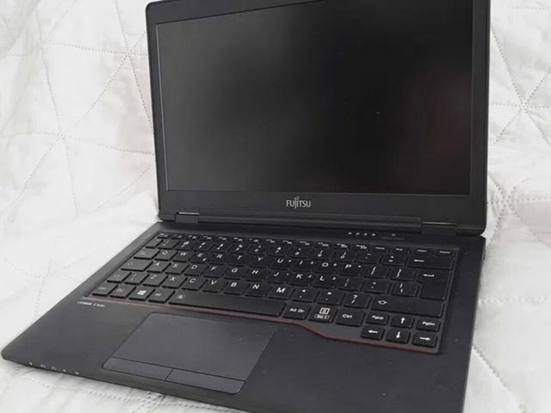 Használt laptop: Fujitsu Lifebook U727 -6.17