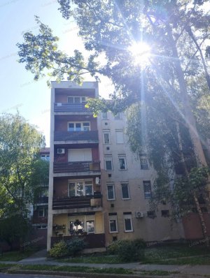 Törökszentmiklós Fáy ltp-en 2+1 félszobás lakás eladó