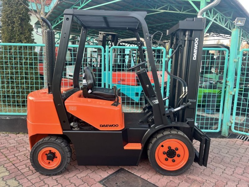 Eladó Daewoo 2,5 tonnás targonca (V-4113)