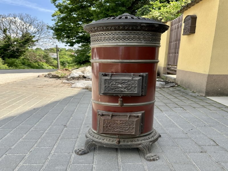 Eladó egy ritka, Monarch Patent típusú antik hengerkályha.