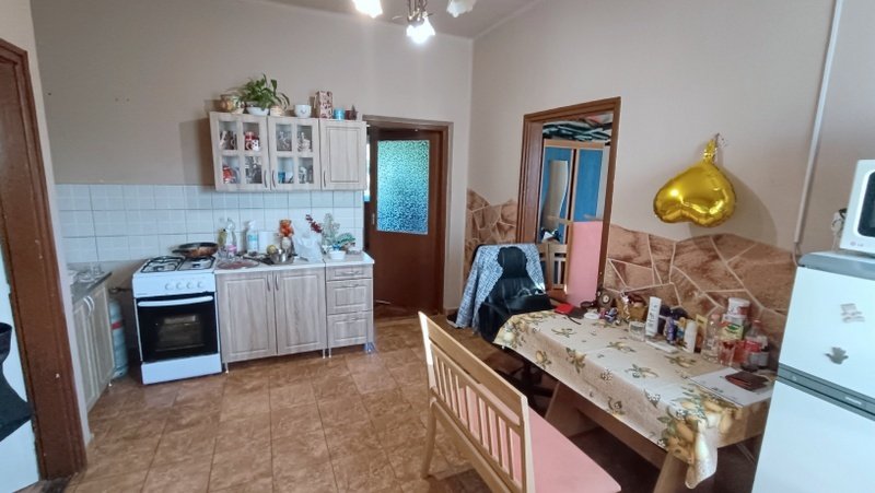 Tiszavasváriban, Madách utca elején, áron alul eladó egy 3 szobás 69m2-es családi ház.