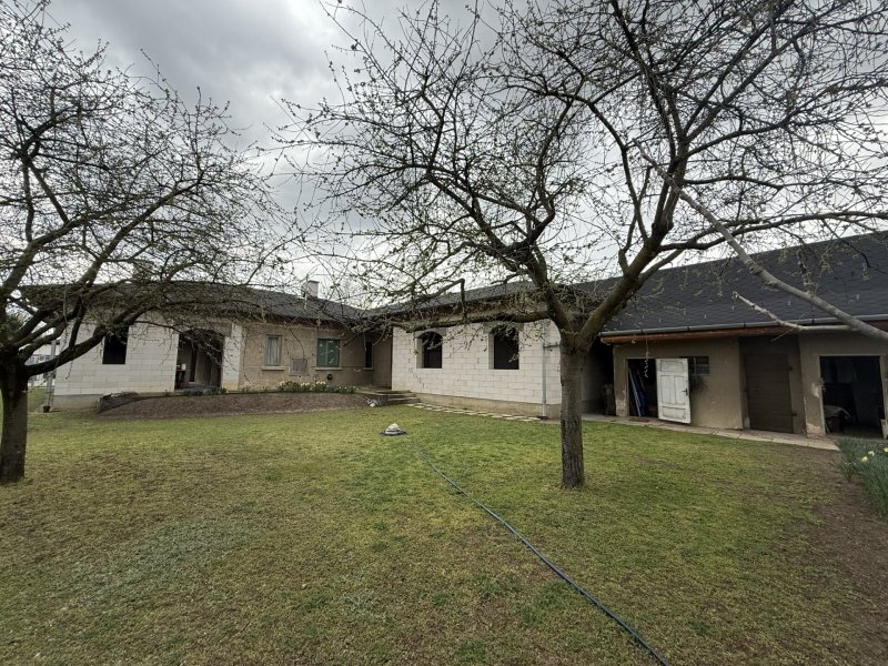 Esztergom-Kertváros Vizimalom utcában eladó ingatlan