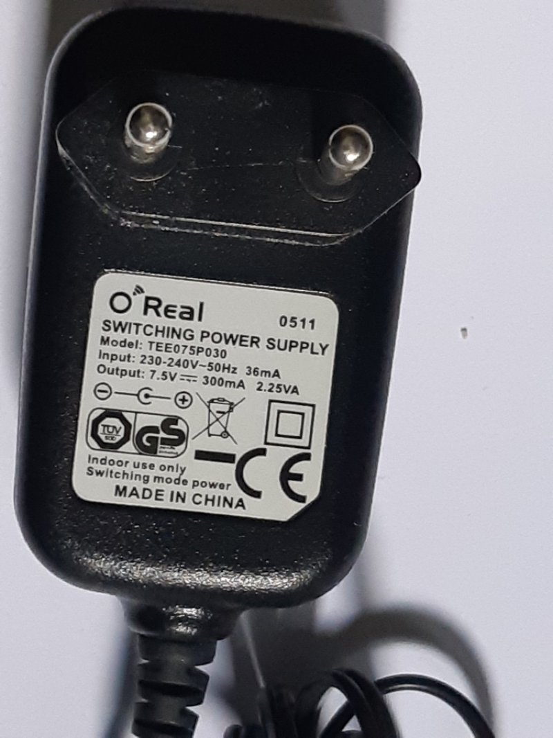 Oreal Switching DC adapter 7,5V 300mA működő