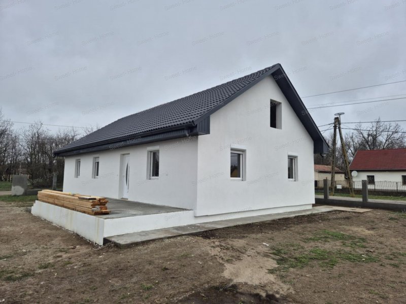 Eladó a Széchenyi utcában, Új Építésű, 91 nm-es, Nappali+3 szobás, A+-os családi ház!