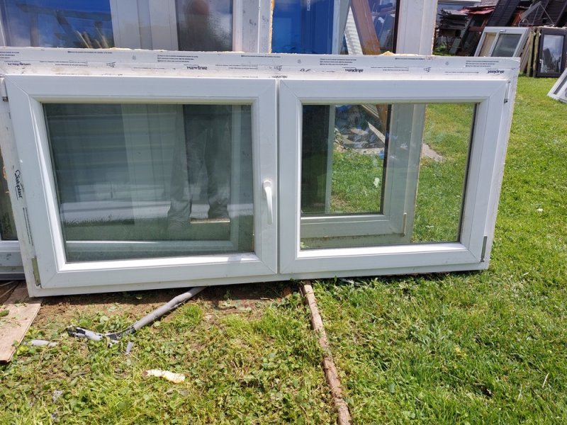 Műanyag bukó-nylló 2 réteg hőszigetelt üveg sz;168  m;78 cm tok osztó nélküli kép szerinti jó állapot  ár;48 ezer ft esetleg csere is.
