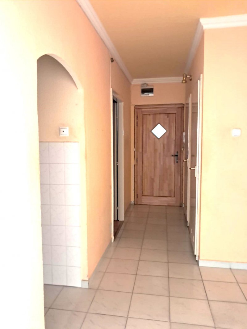 Szolnok,Széchenyi lakótelepen eladó társasházi lakás!