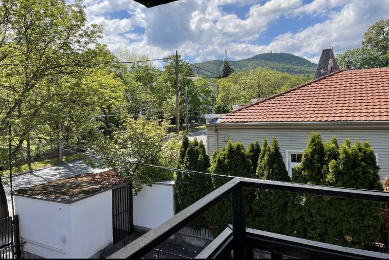 Tágas, Napfényes Lakás Panorámával a II. Kerületben – Ideális Otthon családosok számára vagy akár befektetésnek is !