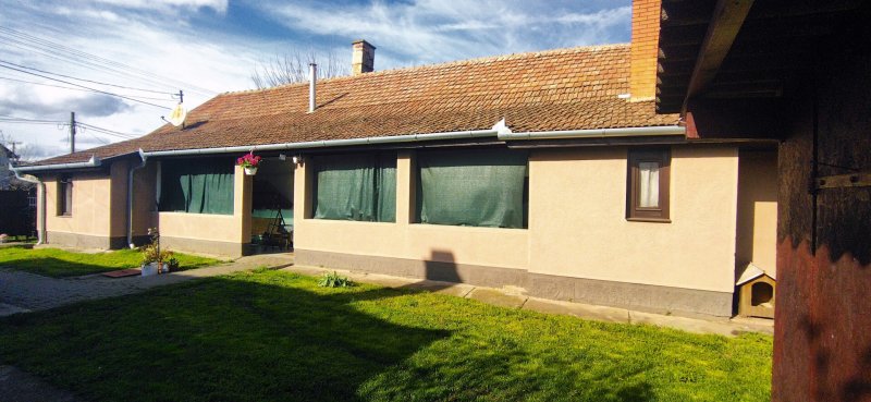 Apartmannak is kiváló 3 szobás, részben felújított családi ház Gyomaendrődön eladó!!