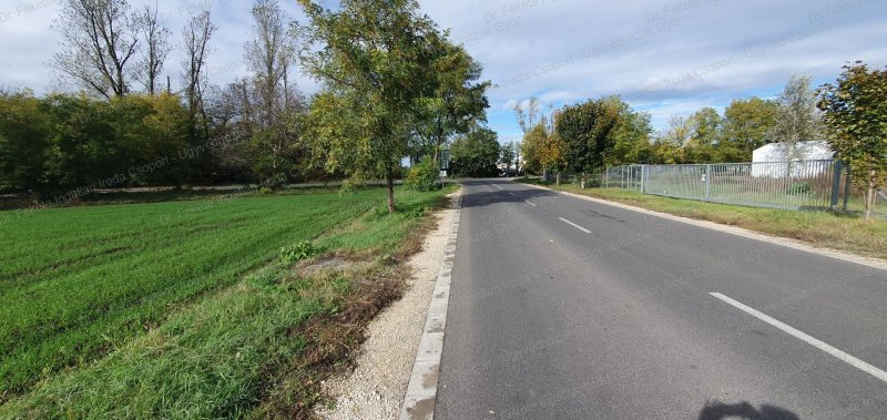 GKSZ terület eladó Győrújbaráton, az ár ÁFA mentes