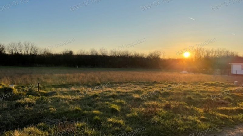Felpécen összközműves, 632 m2-es telek eladó!