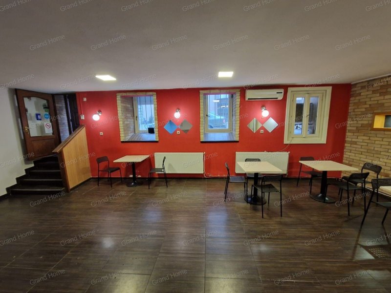 ELADÓ egy  Ferenc körút és a BORÁROS TÉR között található vendéglátóhelység