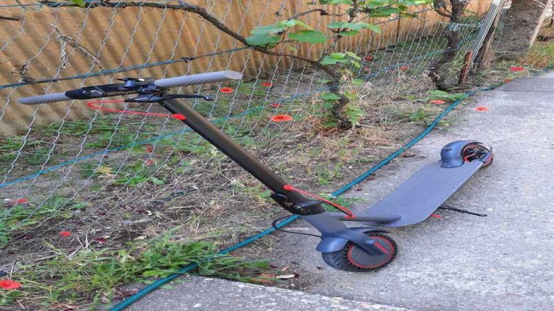 T1 elektromos roller