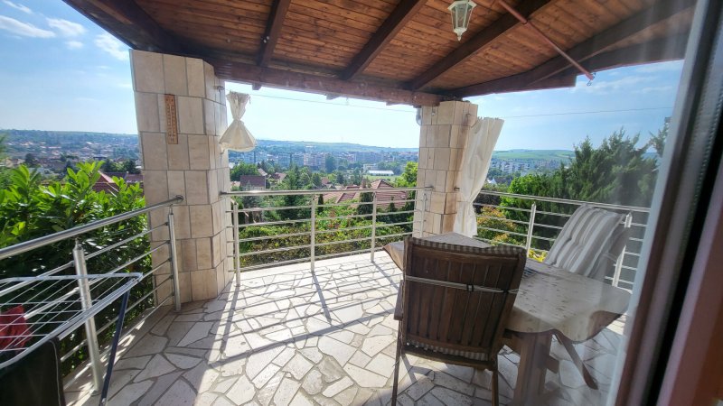 Tetemvár  csendes zöldövezeti részén elegáns családi ház eladó 139 M 20!9751413