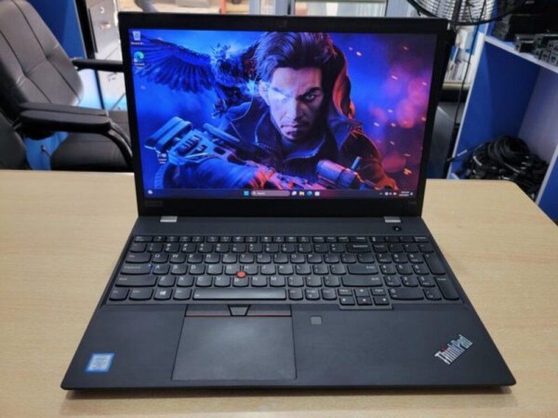 BOMBA ÁR: LENOVO ThinkPad T590