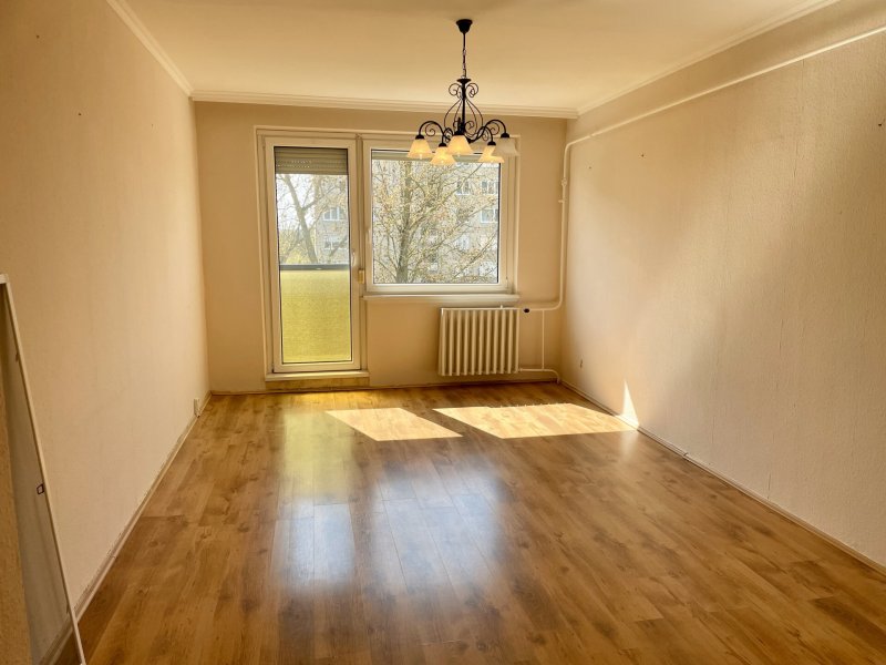 Tatabánya Bánhidai Ltp 4. emeleti lakás kiadó