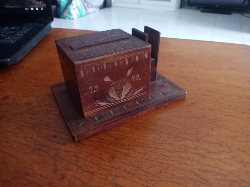 retro cigarettaadagoló 1940