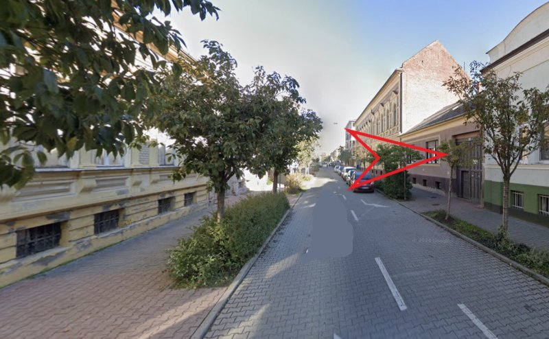 Debrecen, Zsidónegyedben utcafronti házrész eladó